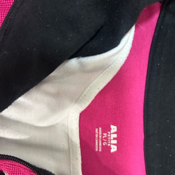 Alia Black And Pink Sweater With Floral Embroidery - Picture 4 of 6